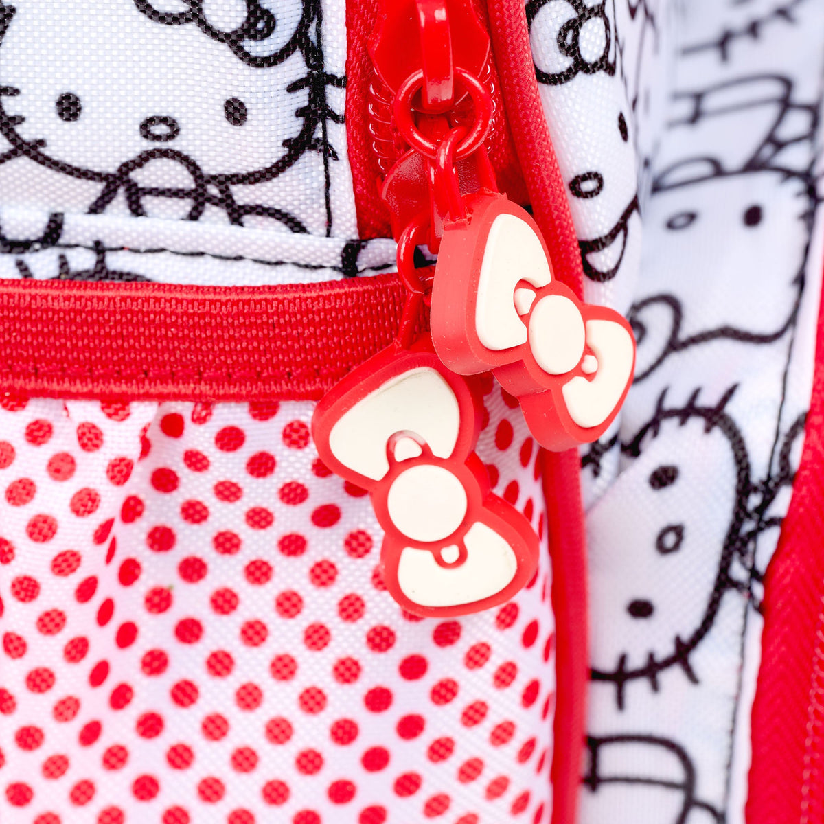 hello-kitty-classic-backpack-cooler-m8 00027925-Z.jpg
