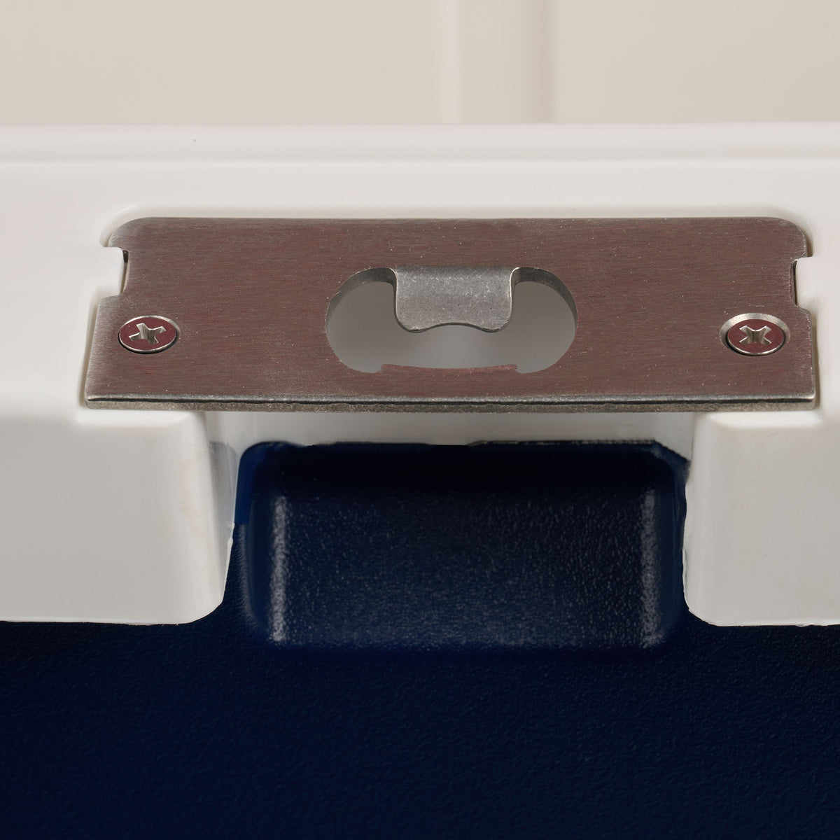 trailmate-25-qt-cooler-t8 00033130-BO.jpg