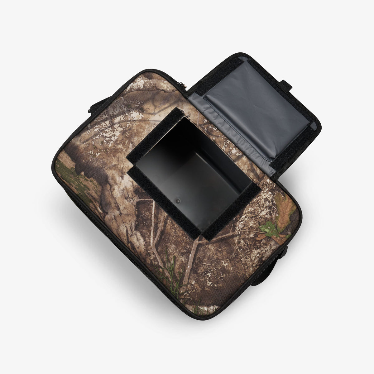 realtree-apx-hlc-28-can-bag-c5 00064354-O3-2025.jpg